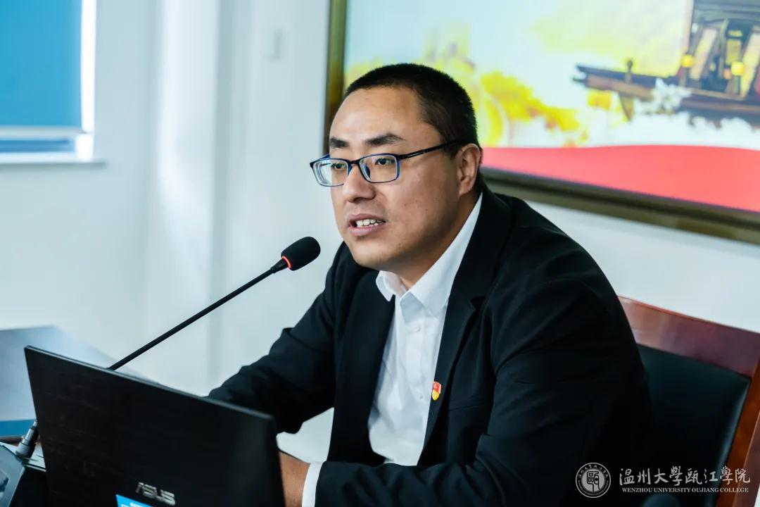 李海峰.jpg