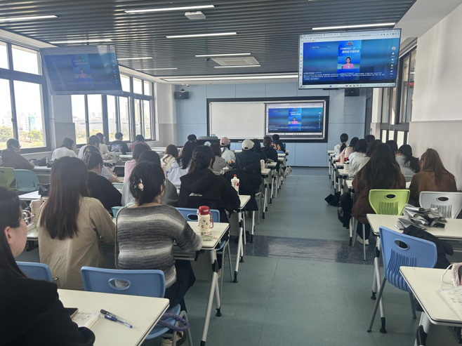 屏幕截图 2025-04-18 222929.png